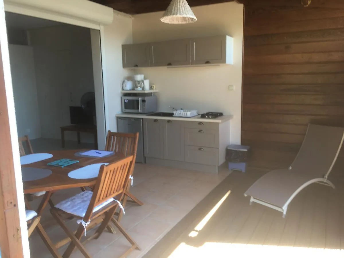 Gites La Nantillaise Bouillante Apartment